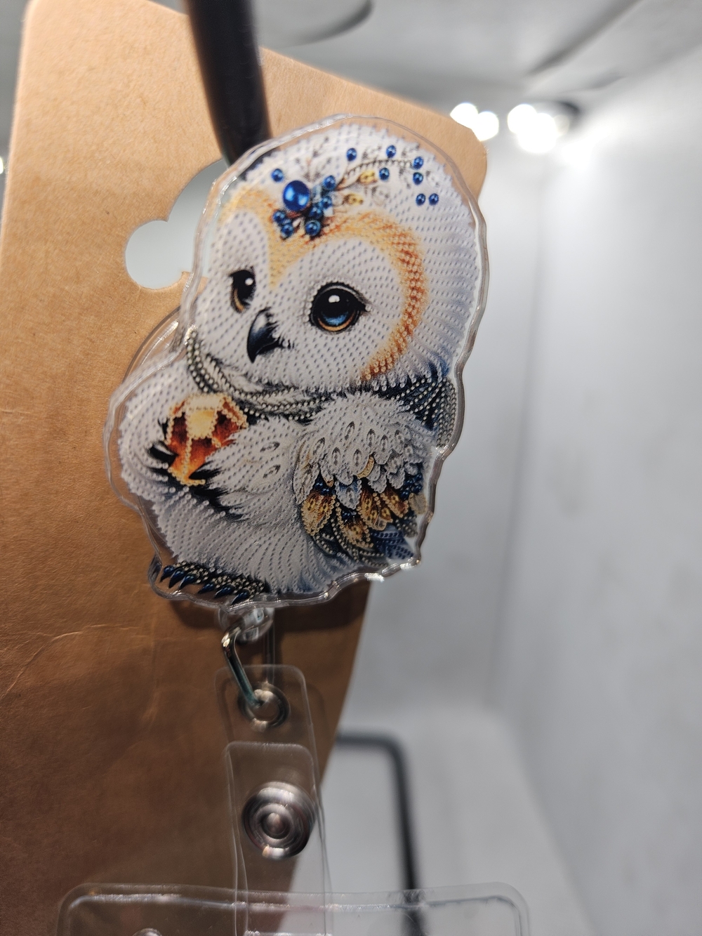 White & Gold Owl Card Holder Badge Reel - Picture 1 of 2
